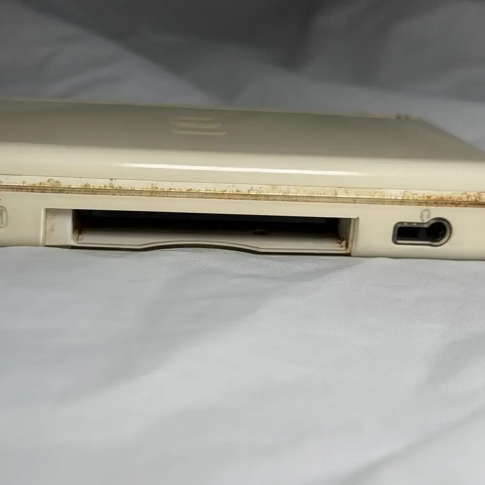 Nintendo DS Lite Console White USG-001 Japanese w New Battery READ DESCRIPTION